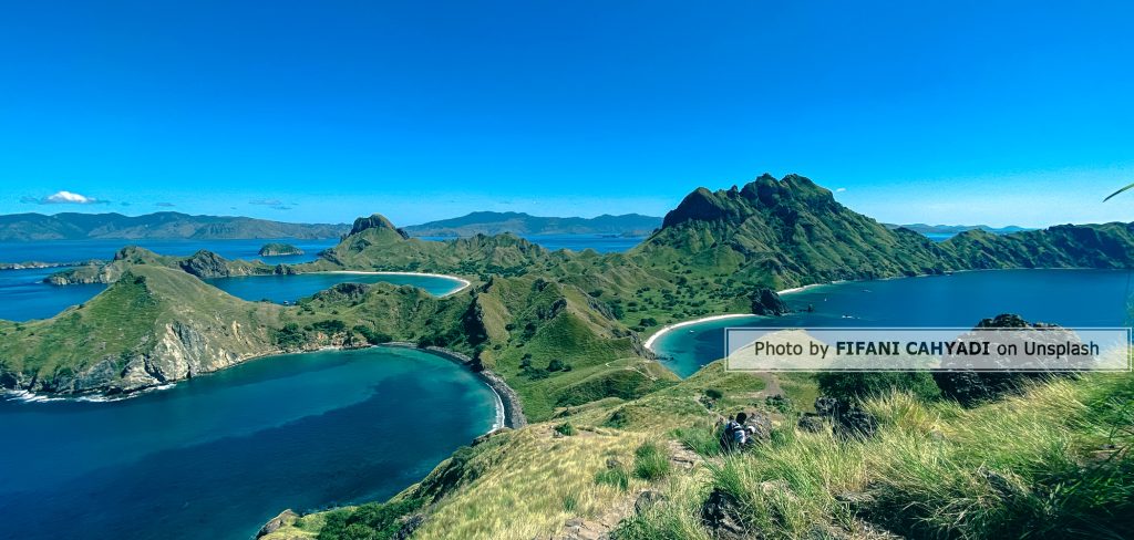 10 Destinasi Wisata Terbaik di Indonesia